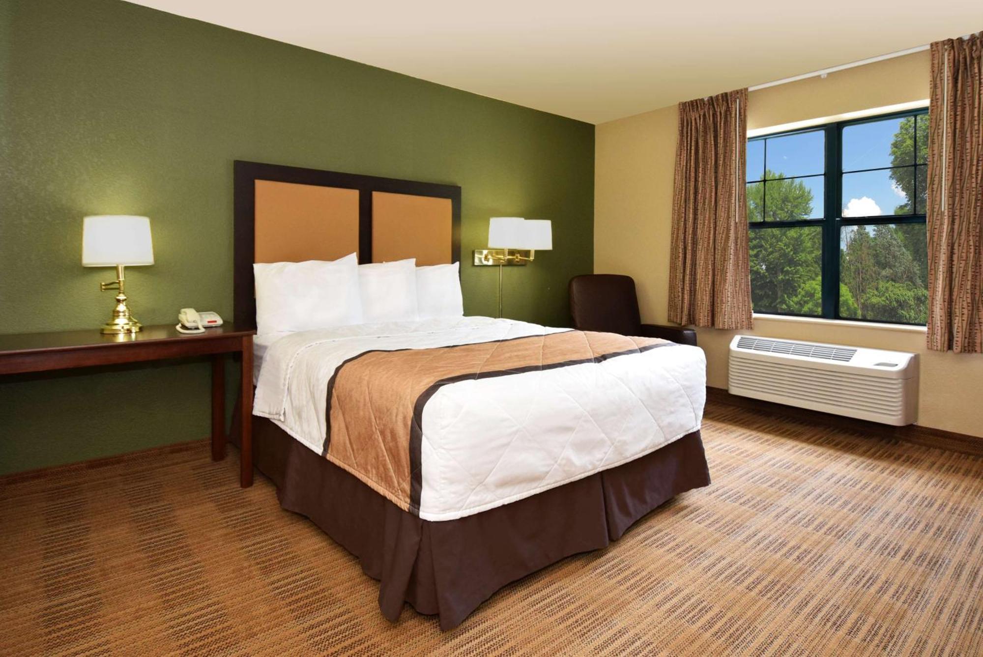 เอ็กซ์เทนด์ สเตย์ อเมริกา - ชิคาโก - เวอร์นอน ฮิลส์ - เลก ฟอเรสต์ Hotel Vernon Hills ภายนอก รูปภาพ
