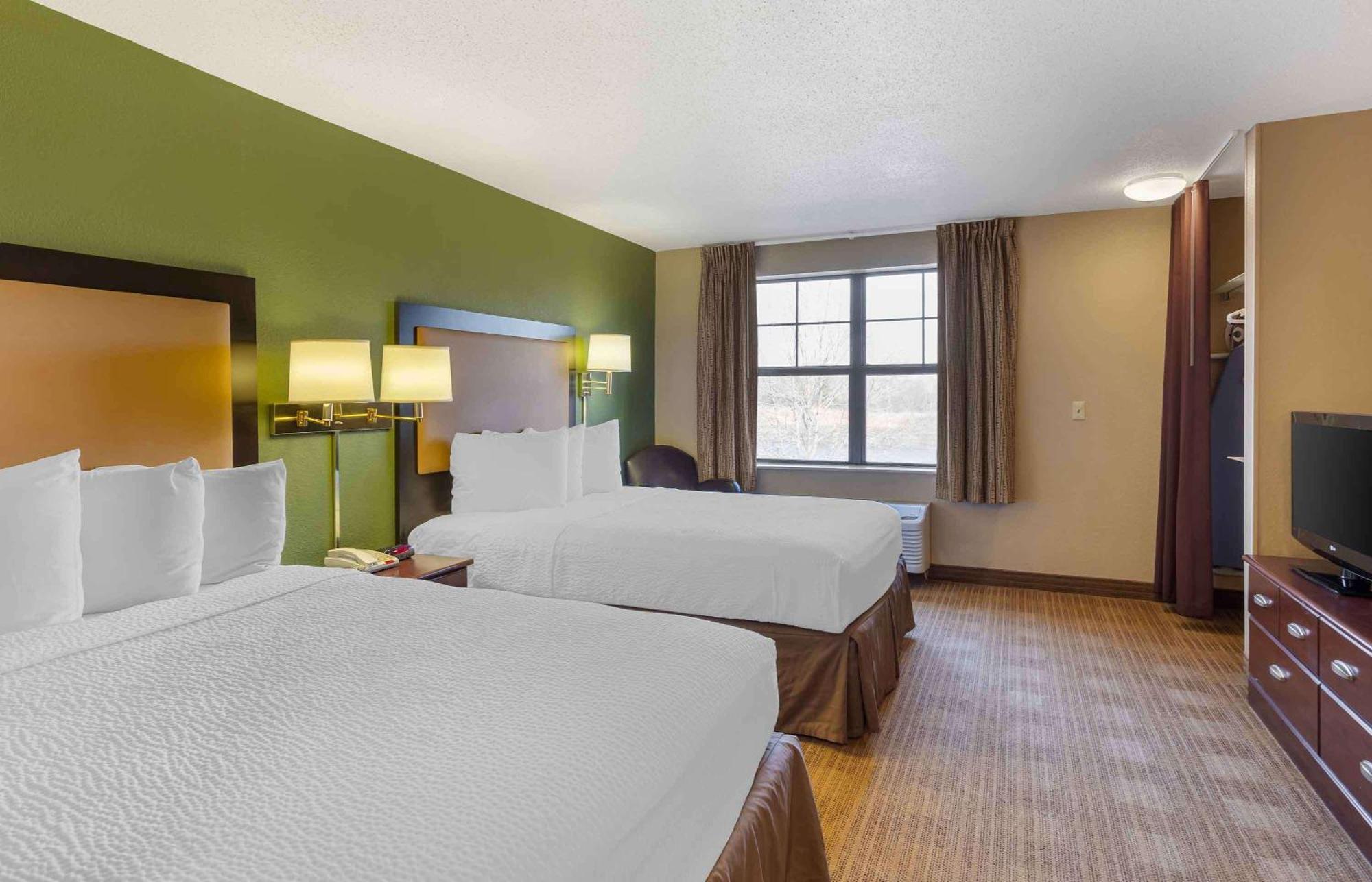 เอ็กซ์เทนด์ สเตย์ อเมริกา - ชิคาโก - เวอร์นอน ฮิลส์ - เลก ฟอเรสต์ Hotel Vernon Hills ภายนอก รูปภาพ
