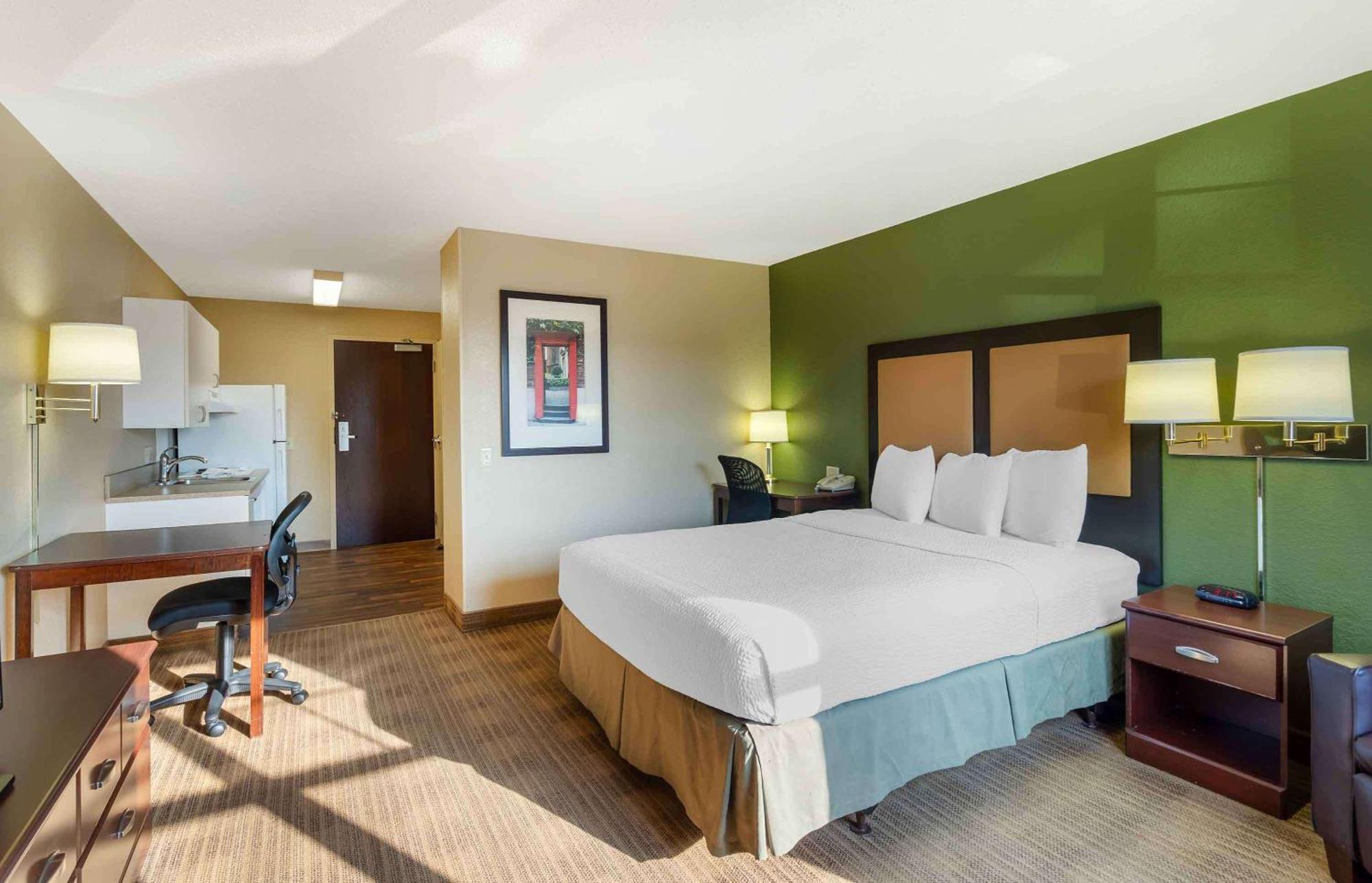เอ็กซ์เทนด์ สเตย์ อเมริกา - ชิคาโก - เวอร์นอน ฮิลส์ - เลก ฟอเรสต์ Hotel Vernon Hills ภายนอก รูปภาพ